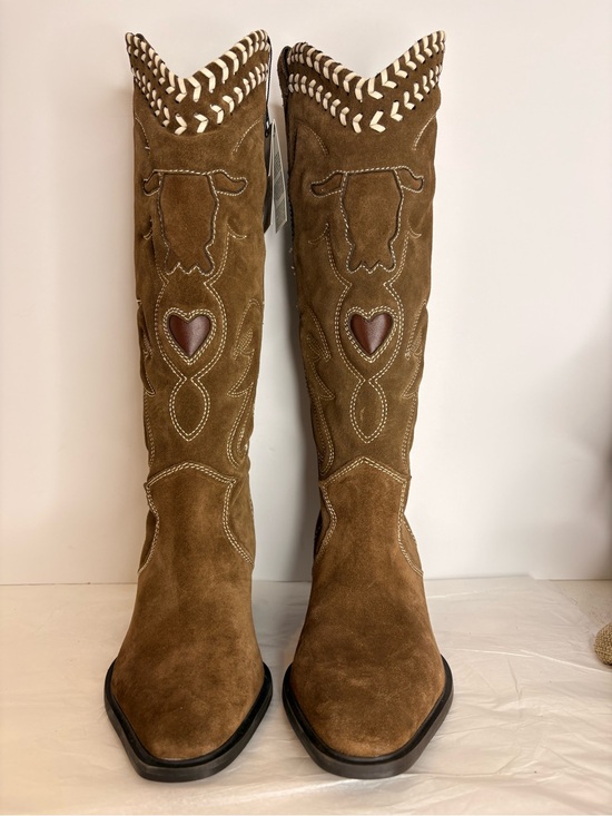Zara Shoes - Zara Brown Suede Western Boots with quilted western Heart Detail